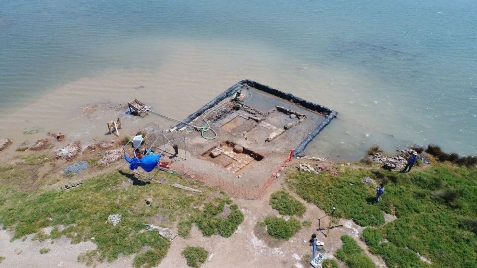 Greece: Treasures and centuries-old buildings from sunken cities discovered underwater